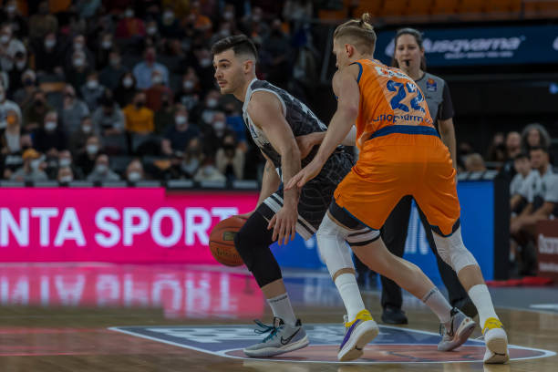 中面临强敌 中面临强敌