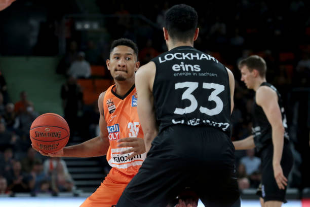 一个镜像 一个镜像