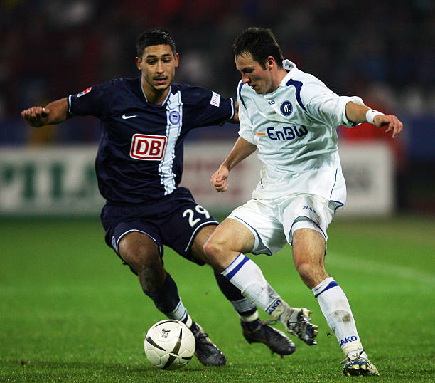 中场与后防 中场与后防