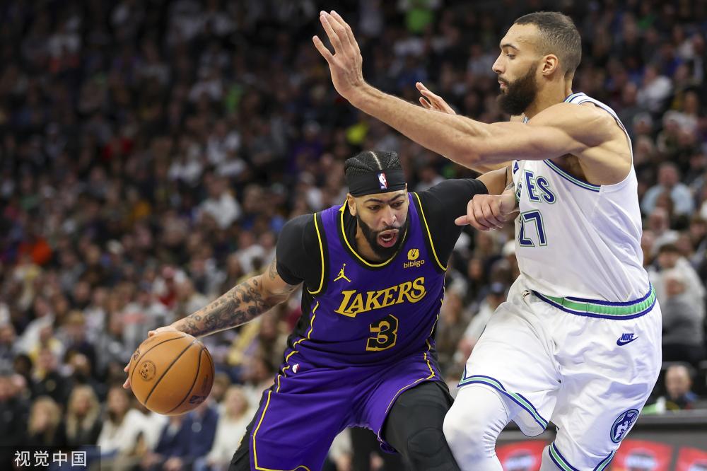 走出国门 走出国门