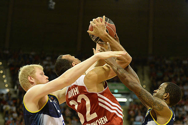 次与英超联 次与英超联