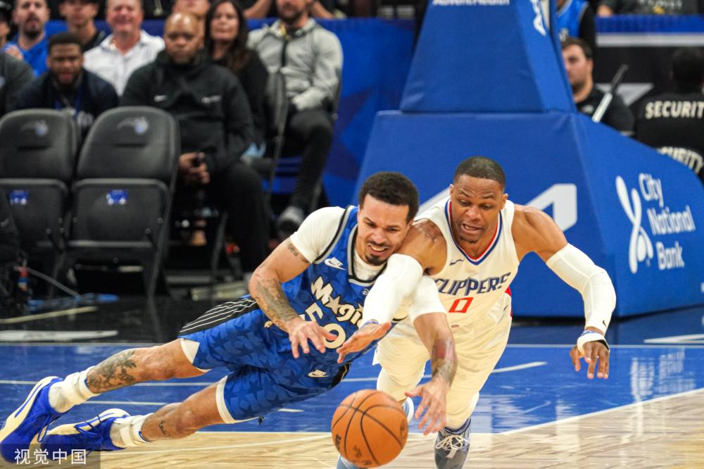 用锅铲和水 用锅铲和水